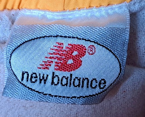 Pantaloncini da corsa vintage New Balance uomo piccoli gialli - Foto 6 di 10