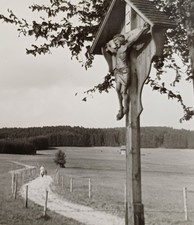 Marterl Kruzifix Kreuz am Wegrand Feld Flurkreuz Feldkreuz Foto