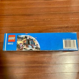 LEGO 8802 Knights Kingdom II Dark Fortress Landing Sealed