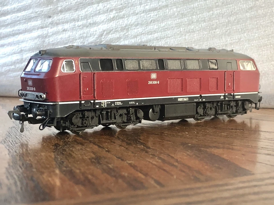 Fleischmann 4232 Diesel DB Loco Class BR 218 306-9 Maroon OO Tested VGC w/Lights - Image 4 of 4