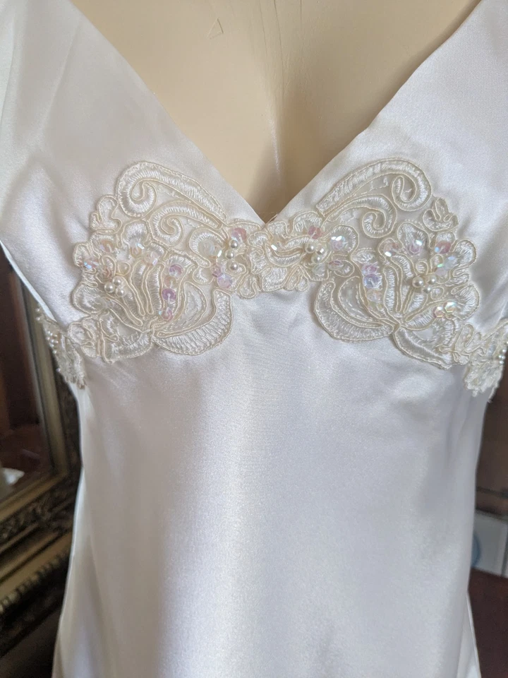 Vestido sin Mangas Victoria’s Secret Marfil Chemise Lencería Nupcial Talla M Foto 2 de 4