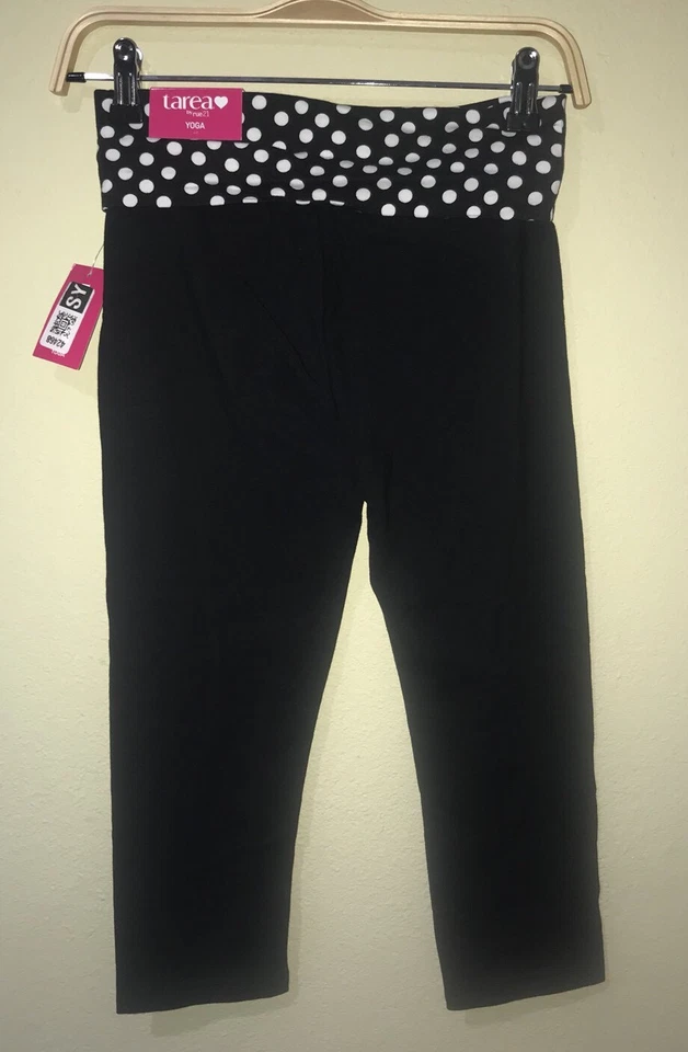 Women Tarea by rue 21 Crop Capri Athletic Pants Yoga Polka Dots Sz Small NWT  - Image 2 of 4