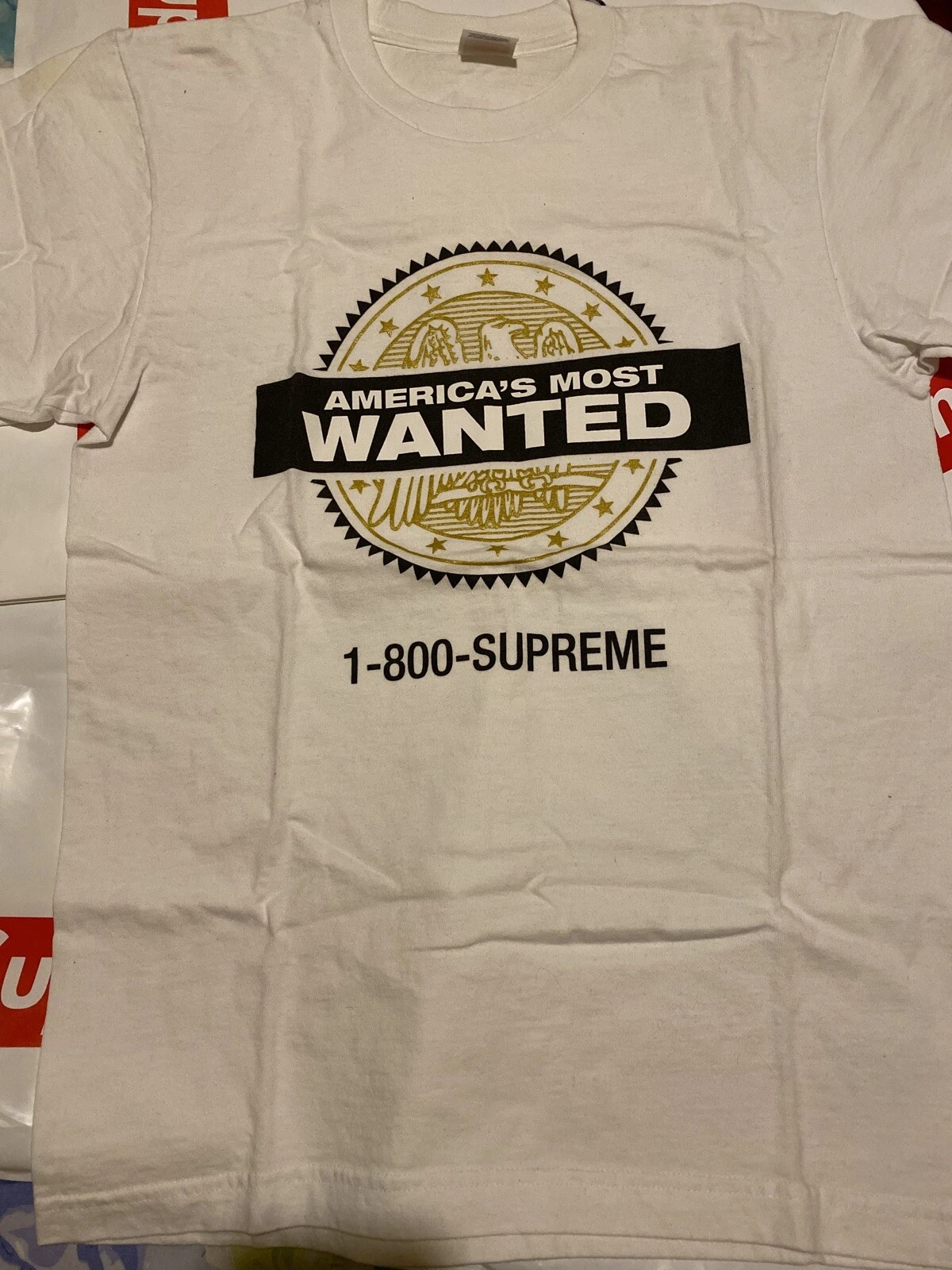 Chemise graphique blanche SUPREME Most Wanted taille M 1 800 SUPREME V rare