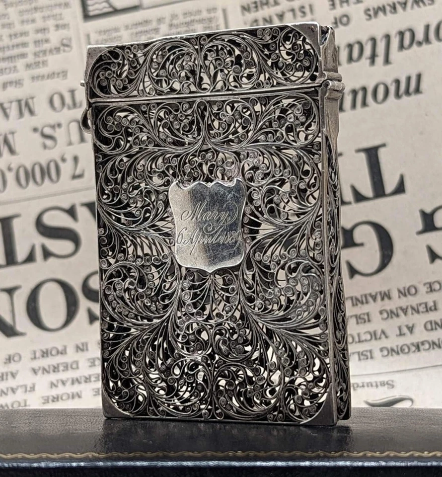 Antiguo estuche de tarjeta de plata con patrón de filigrana victoriana ""María 6 de abril de 1839 Foto 2 de 4