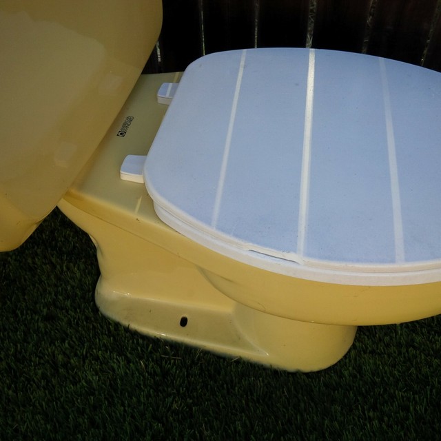 1970s Vintage American Standard Yellow 4049 Tank Toilet Wear Stains