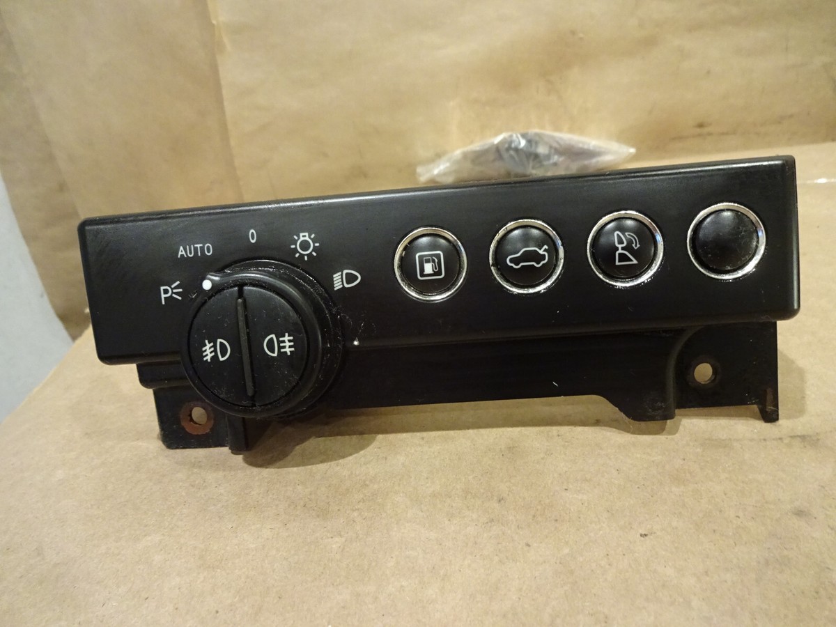 Maserati スイッチパネル　スイッチパネル Maserati Quattroporte - Dashboard Switch Panel P/N 203522 | eBay