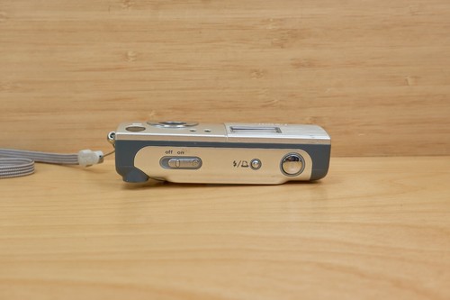 Vintage Kodak Easyshare LS420 2.1 MP Digital Camera, Silver, with original case - Picture 6 of 9
