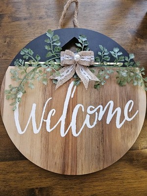 Hanging Wooden Round Welcome  Sign