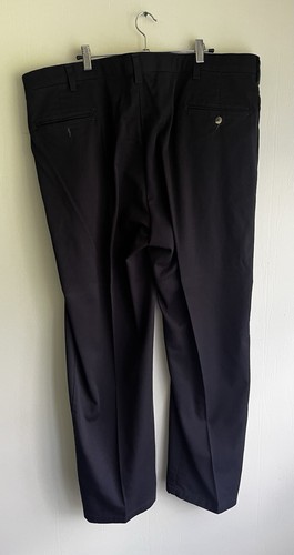 Wrangler Comfort Solutions Series Black Pants Chino or Casual Men's Sz 42 X 30 - Picture 2 of 3