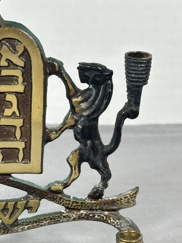 Vintage Green Brass Menorah Lions Of Judah Judaica Hanukkah Ten Commandments 7" - Imagen 6 de 14