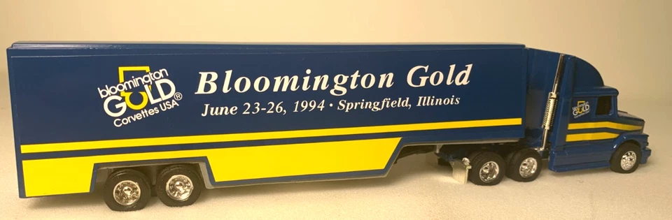 ERTL GMC Cab 1994 Bloominton Gold Corvette Trailer scale 1:64 INV# 3252 - Image 4 of 4