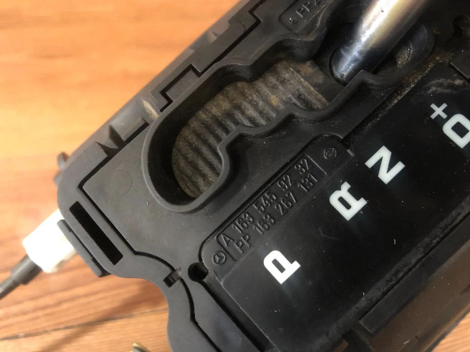 2003-2006 MERCEDES BENZ DODGE SPRINTER 2500 3500 OEM FLOOR GEAR SELECTOR SHIFTER - Image 3 of 4