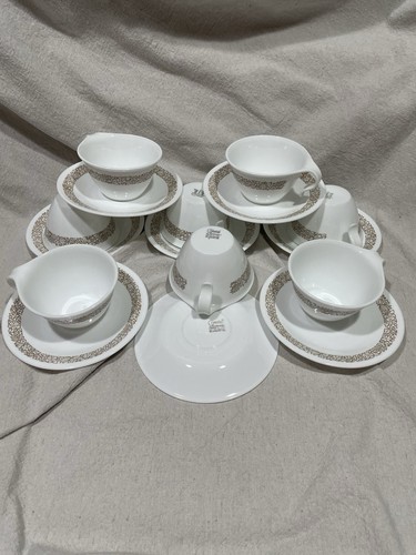 Corelle Vintage Woodland Brown Hook Handle Coffee/Tea Cups Set of 8 EUC! + Plate - Picture 5 of 7