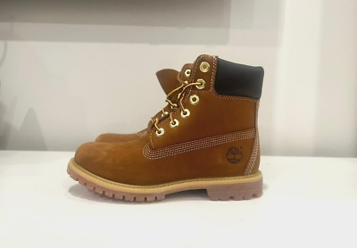 NWOB Timberland Boots Women 
Size 6.5 Women main image 3