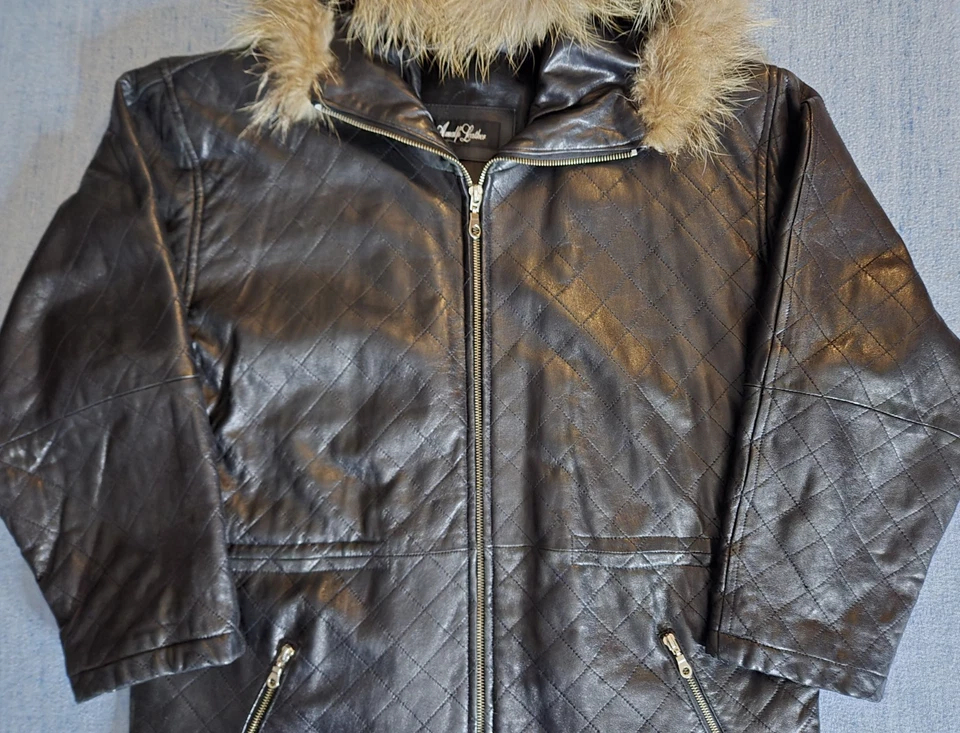 Chaqueta Amalfi para mujer de cuero negro manga larga con capucha ribete de piel cremallera completa talla XL Foto 4 de 4