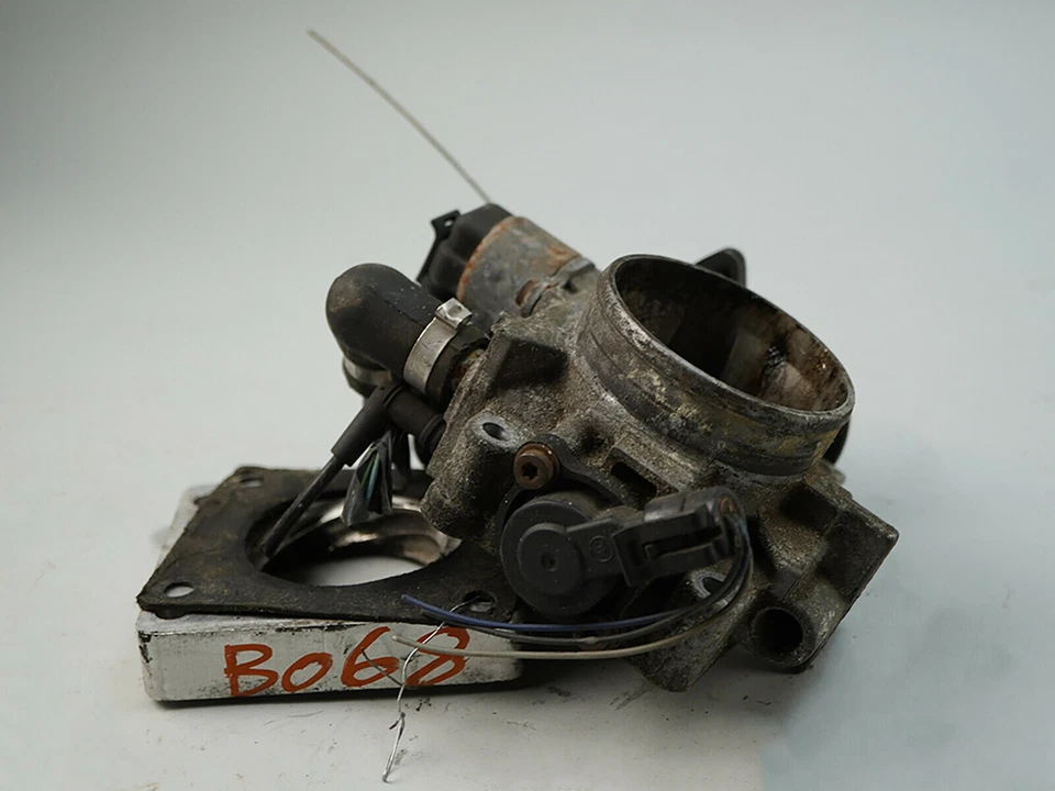 1997 - 1998 Chevrolet Cavalier Engine Air Control Body Throttle Valve Assembly - Image 2 of 4