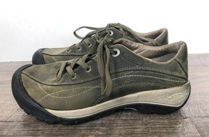 green leather shoes womens