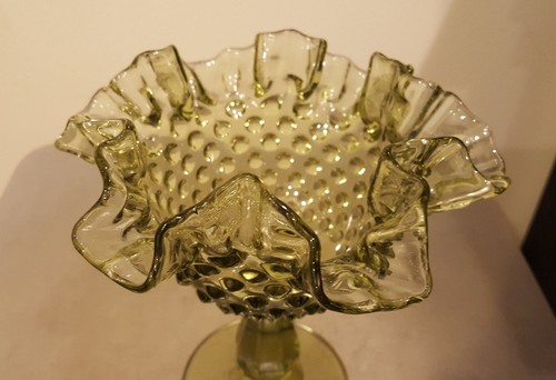 UNSIGNED FENTON 6" GREEN HOBNAIL RUFFLED CRIMPED COMPOTE - Picture 2 of 4