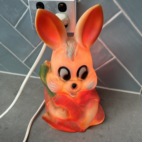 Vintage unique kitsch rabbit night light collectable, Netta 1982 working order