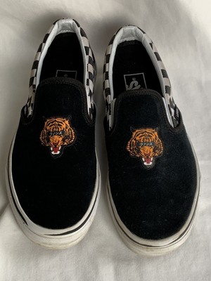 tiger check slip on vans