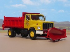 125 Scale International F-2674 Snowplow Built By Bill Ayer