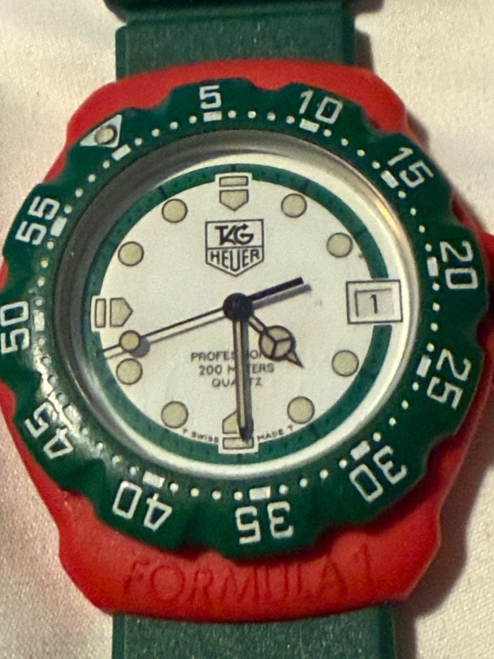 Reloj Tag Heuer Formula 1 RARO Verde 384-513 35MM COMO NUEVO Foto 2 de 4