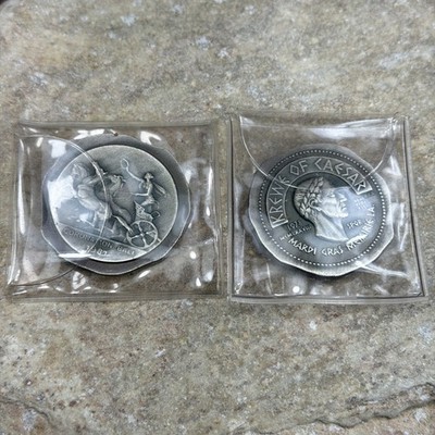 2 pc set Caesar 1981 doubloon krewe favor 1 3/8'' antique silver tone Mardi Gras