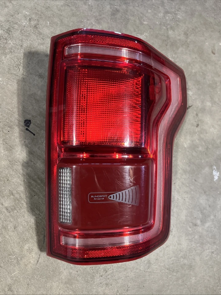 Lanterna traseira LED 2015 2016 2017 Ford F-150 PASSAGEIRO alerta de ponto cego destro - Imagem 4 de 4