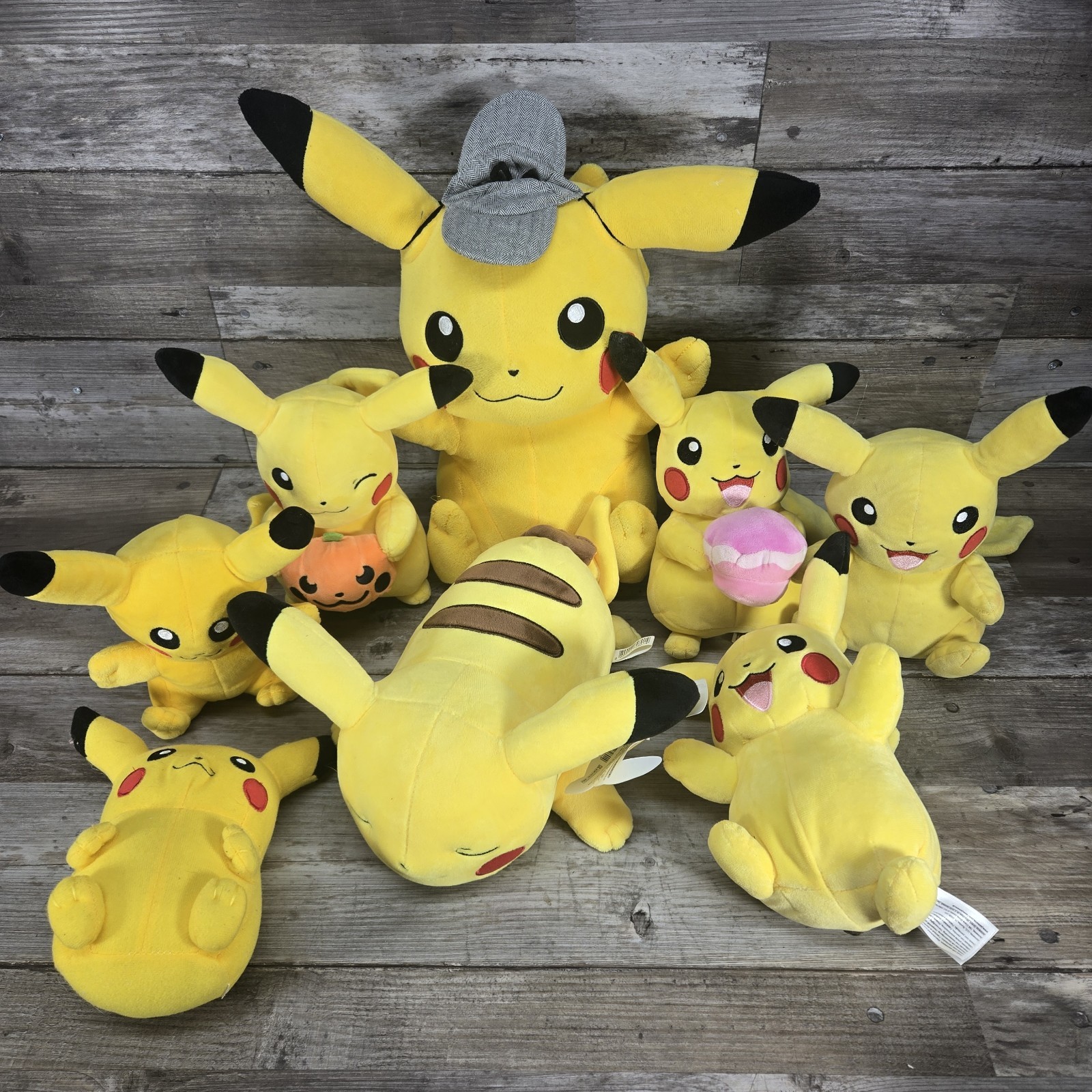 Pokemon Pikachu Plush Lot Of 8 Big Small