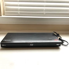 LG Blu-Ray, CD, DVD, USB, wifi 1080p Player BD570 No Remote used