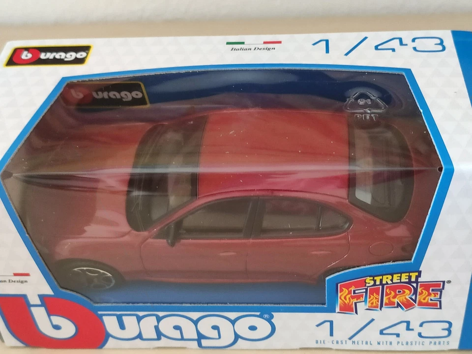 Alfa Romeo Giulia Burago Modellino Auto Rosso/Bordeaux Scala 1:43 Street Fire - Immagine 2 di 4