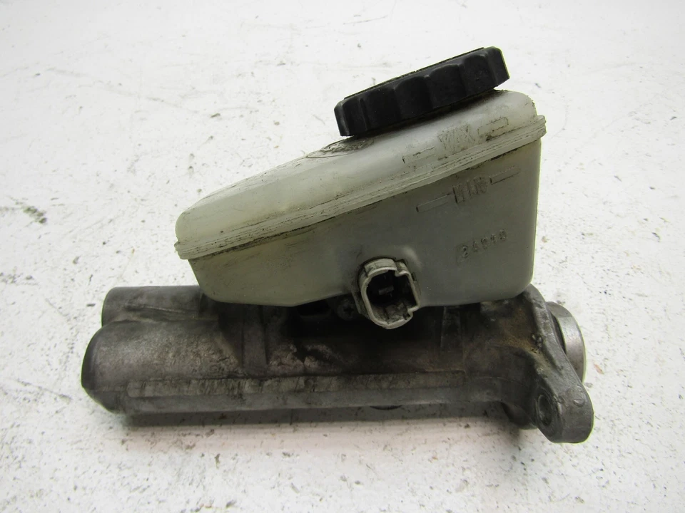 Cilindro maestro de freno SC300 1994 1995 depósito de líquido de aceite tanque tapa de botella OEM Foto 3 de 4