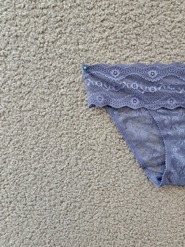 Ropa interior de bikini b.tempt'd by Wacoal beso de encaje para mujer 5-S azul índigo Foto 3 de 4