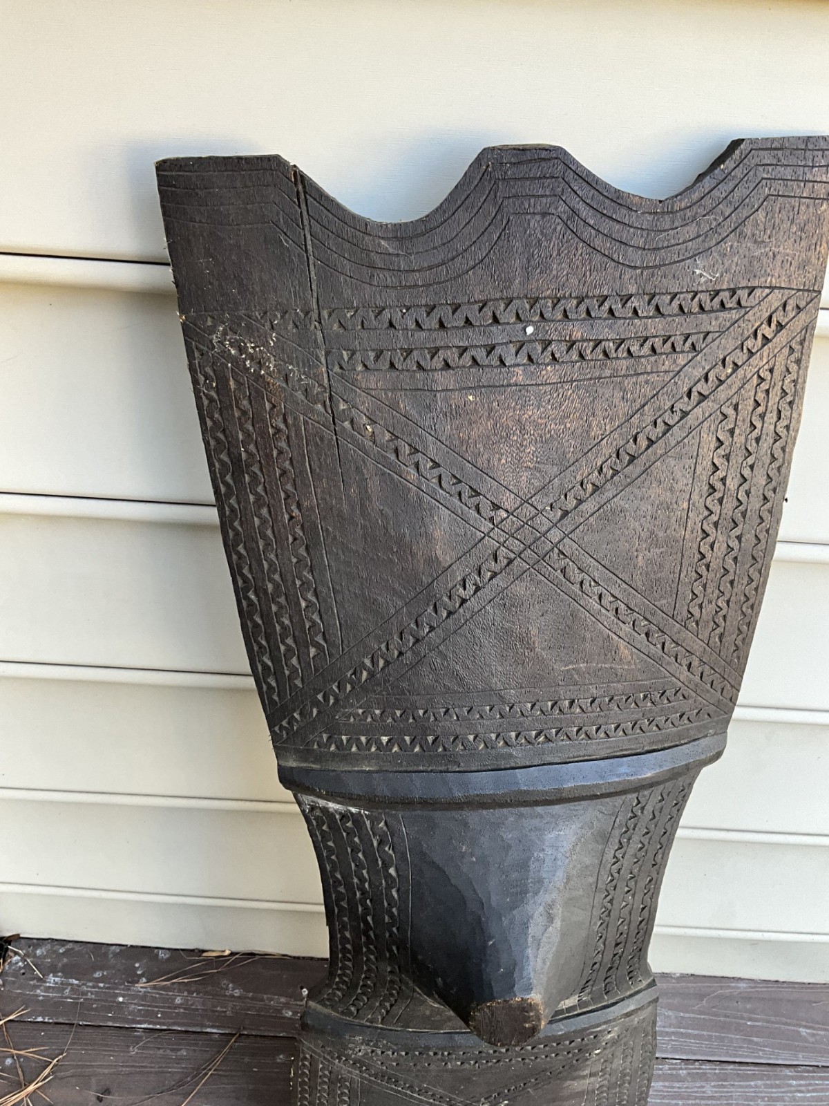 IFUGAO /  IGOROT SHIELD