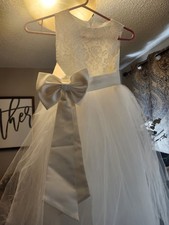 David's Bridal Flowergirl Dress White  Size 7/8