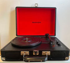 Crosley Cruiser Black Deluxe Turntable w/ Bluetooth Speakers CR8005D Red / Black