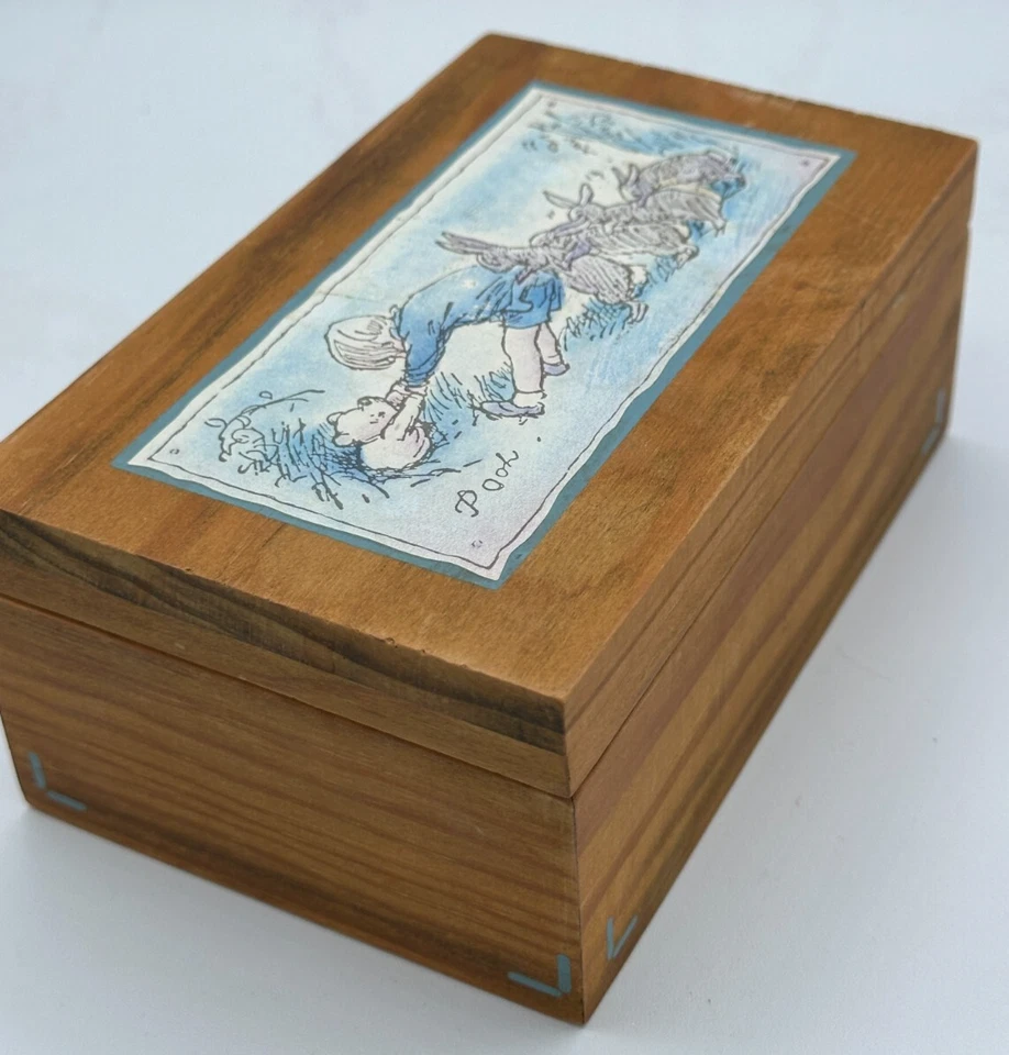 Walt Disney Co Clásico Winnie The Pooh Charpente Caja de Madera con Bisagras De Colección Disneyana Foto 3 de 4