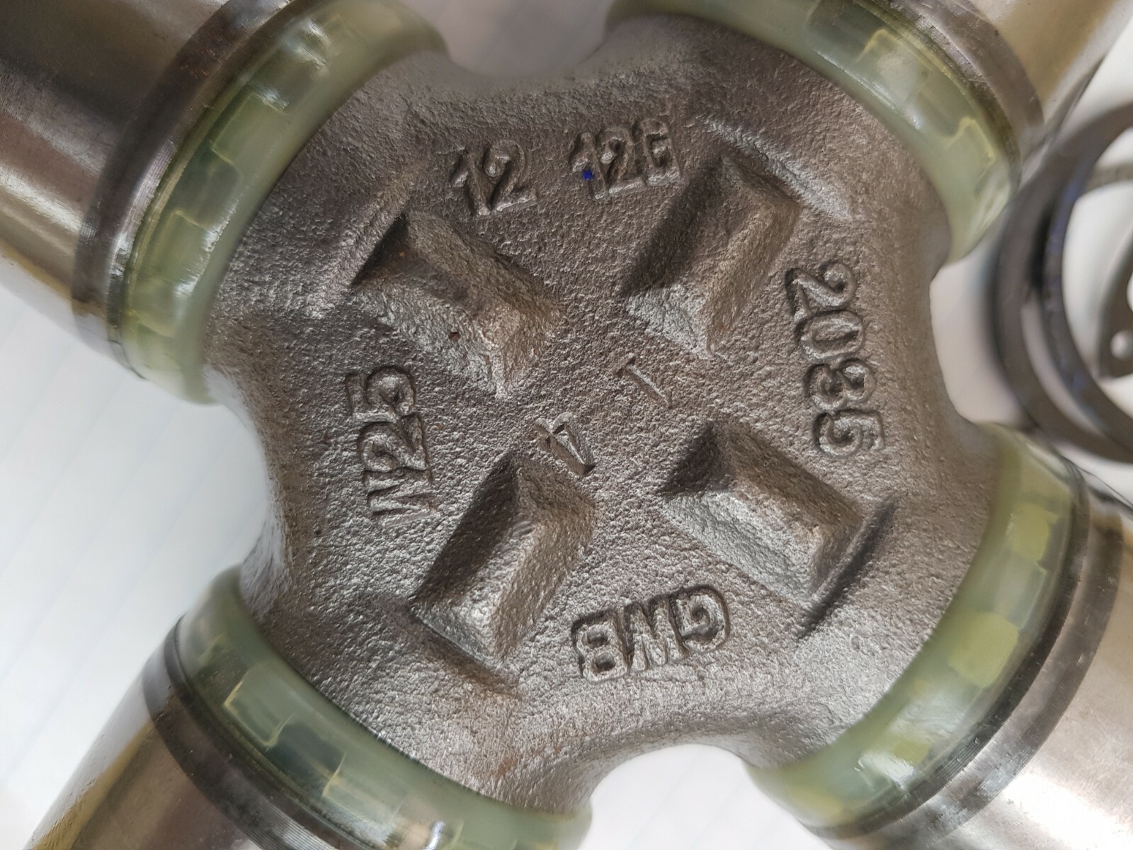 GWB 2035 SERIES UNIVERSAL JOINT W25 12 12G HARDY SPICER eBay