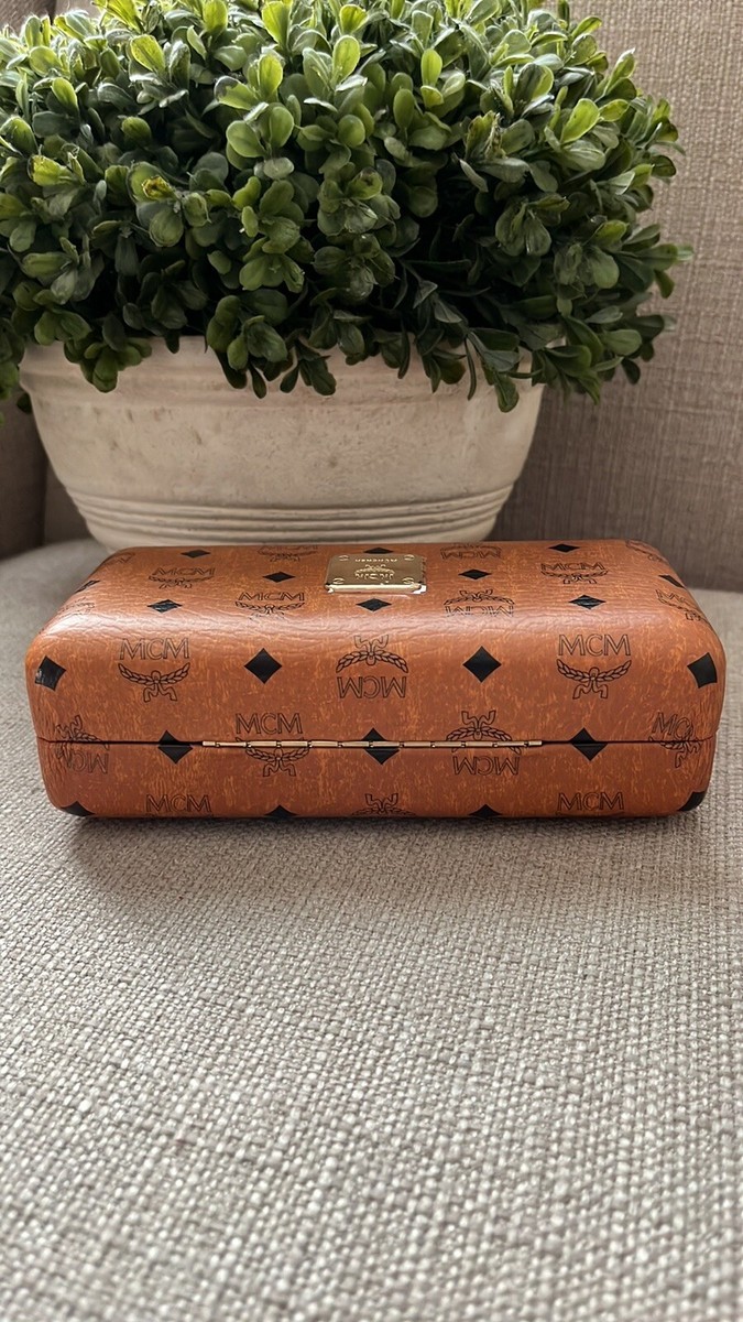 NEW!! MCM MONOGRAM SUNGLASSES HARD CASE WITH CLOTH | eBay display picture 3