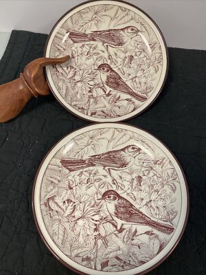Set of 2 Tognana Collector Plate 2 Birds - Gli Amici Del Mattino Italy Brown
