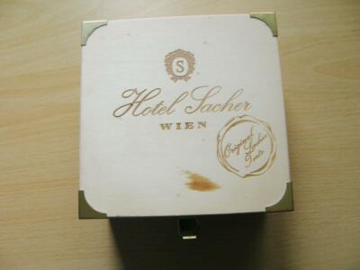 HOTEL SACHER WIEN HOLZ SACHER TORTENBOX