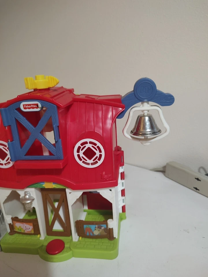 Fisher-Price Mattel Cuidado de animales Granero Granero Sonidos y Campanas Foto 4 de 4