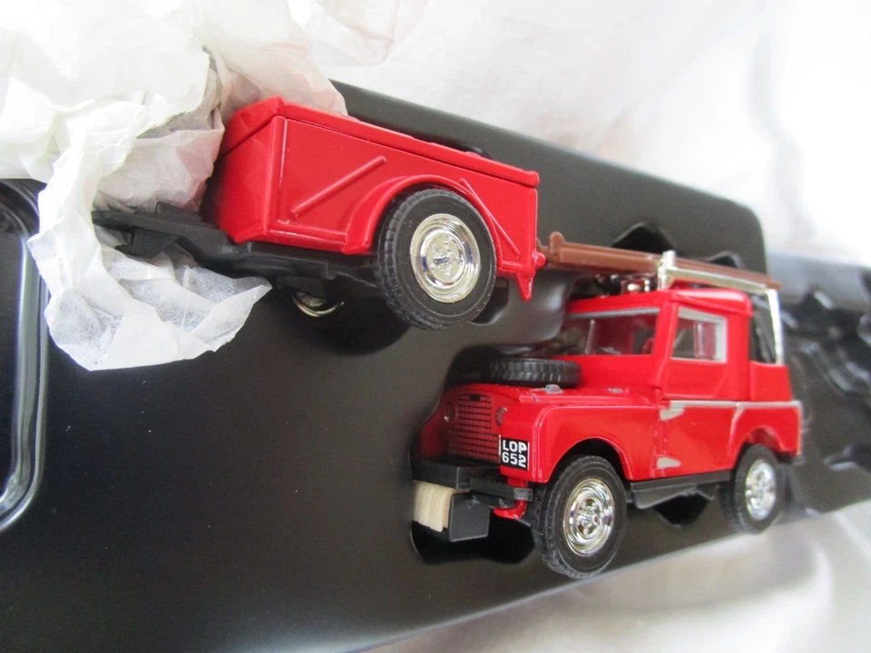 Matchbox Models of Yesteryear 1952 Land Rover Aux. & Trailer  YFE-02-M - Image 3 of 4