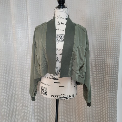 Neu mit Etikett Young Fabulous & Broke Army grüner Kragen Fara kurz geschnittene Jacke - Größe XS - Bild 5 von 14