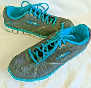 turquoise tennis shoes