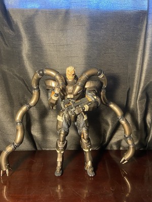 PLAY ARTS Kai Metal Gear Solid 2 Sons Of Liberty Solidus Snake Figure