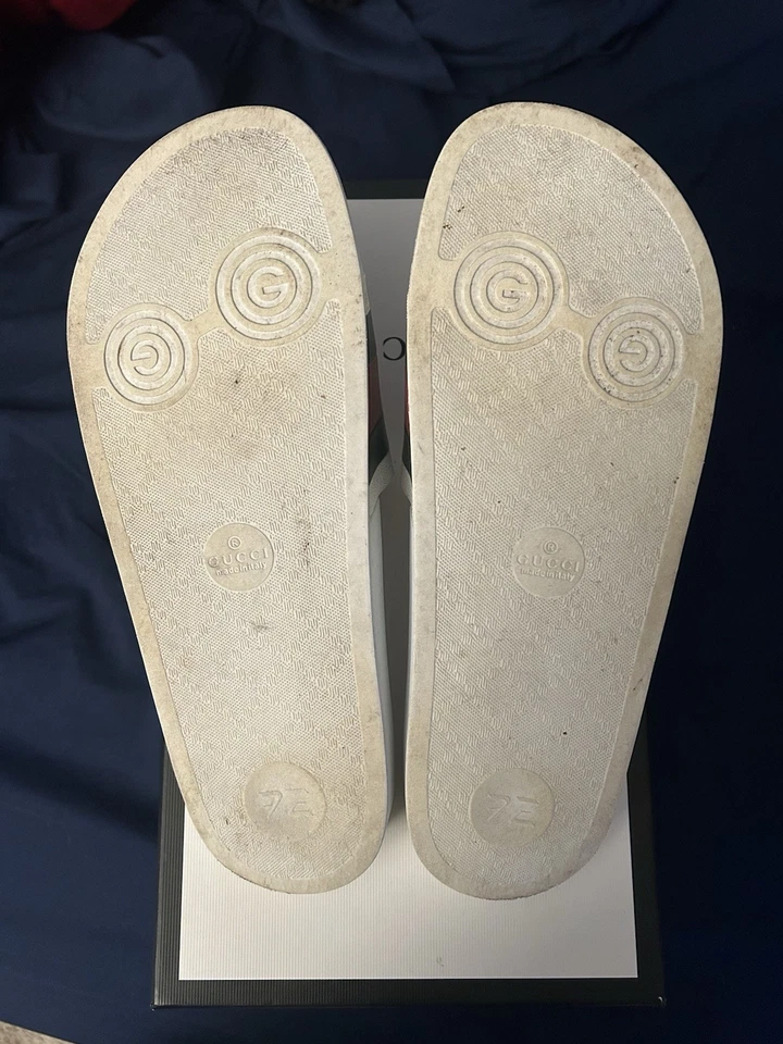 Gucci slides, white with red and green stripes, men 11 new with dust bags/box - Image 3 of 4