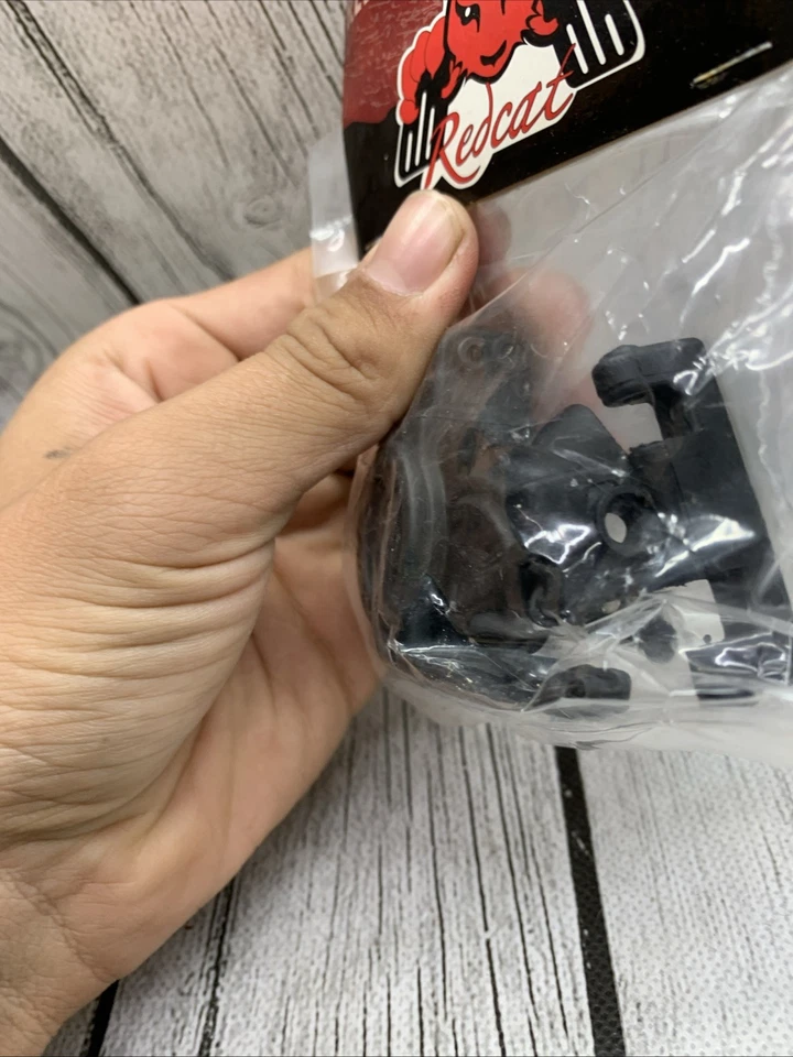 REDCAT BS903-17 Left/Right C-Carrier w/M4 Screws - Image 4 of 4