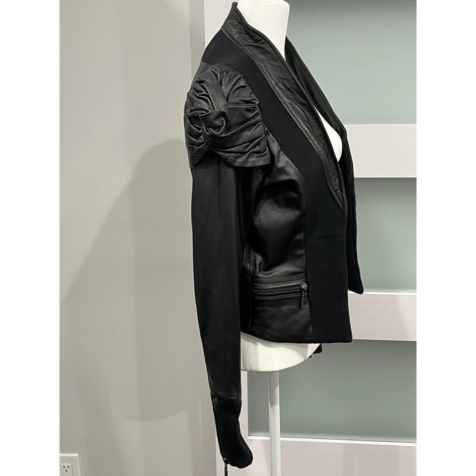 Chaqueta Affliction Negra Premium Cuero Genuino Manga Abullonada Mujer Mediana Foto 4 de 4