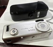 Minolta-16 MG-S Subminiature Camera w/ Original Case/Chain